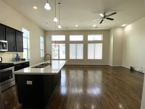 74 N Hutcheson Street Houston TX 77003