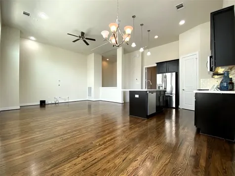 74 N Hutcheson Street Houston TX 77003