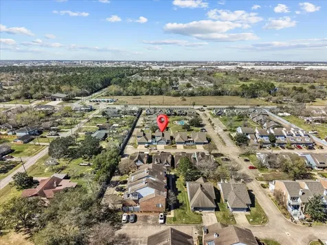 2601 S Broadway Street 71 La Porte TX 77571