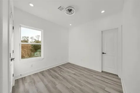 4406 Bond Street Houston TX 77026