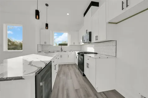 4406 Bond Street Houston TX 77026