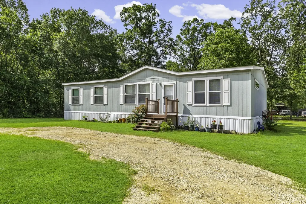 180 Raven Livingston TX 77351