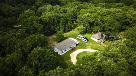 180 Raven Livingston TX 77351