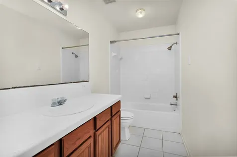 5201 Penny Road Cleveland TX 77328
