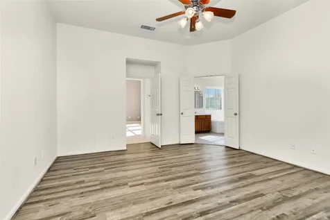 5201 Penny Road Cleveland TX 77328