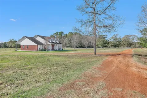 5201 Penny Road Cleveland TX 77328