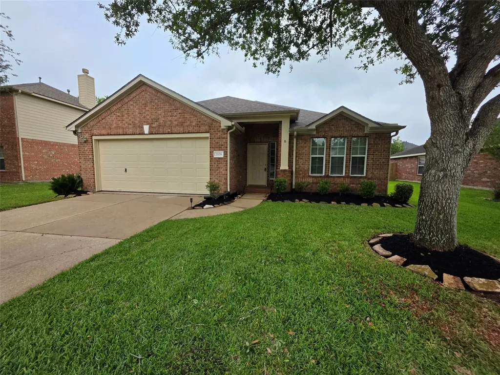2108 Goldfinch Lane League City TX 77573