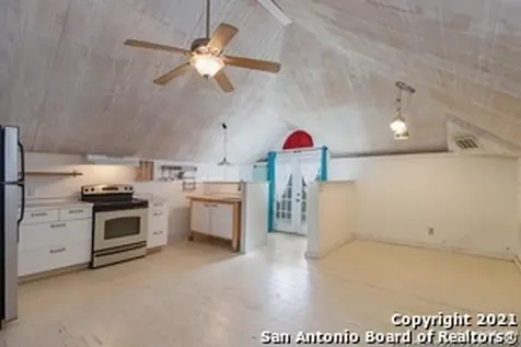 14254 State Highway 16 N Medina TX 78055