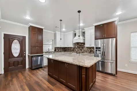 213 W Jackson Avenue Pasadena TX 77506