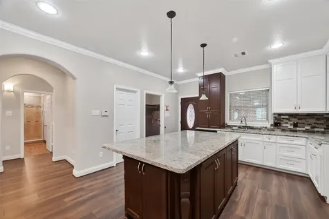 213 W Jackson Avenue Pasadena TX 77506
