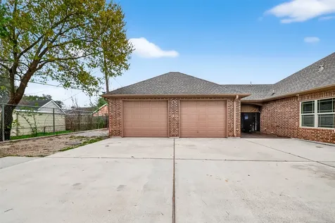 213 W Jackson Avenue Pasadena TX 77506