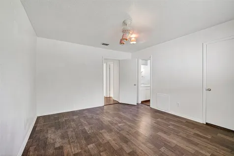 8158 Detroit Street Houston TX 77017