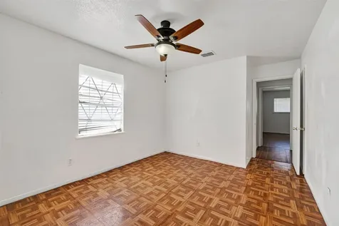8158 Detroit Street Houston TX 77017
