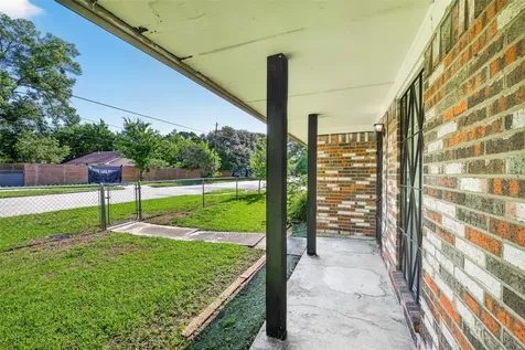 8158 Detroit Street Houston TX 77017