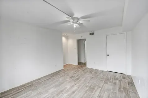 4643 Wild Indigo Street 414 Houston TX 77027
