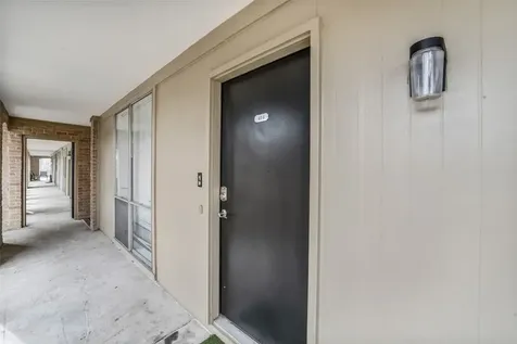 4643 Wild Indigo Street 414 Houston TX 77027