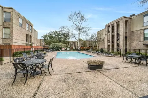4643 Wild Indigo Street 414 Houston TX 77027