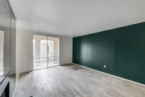 4643 Wild Indigo Street 414 Houston TX 77027