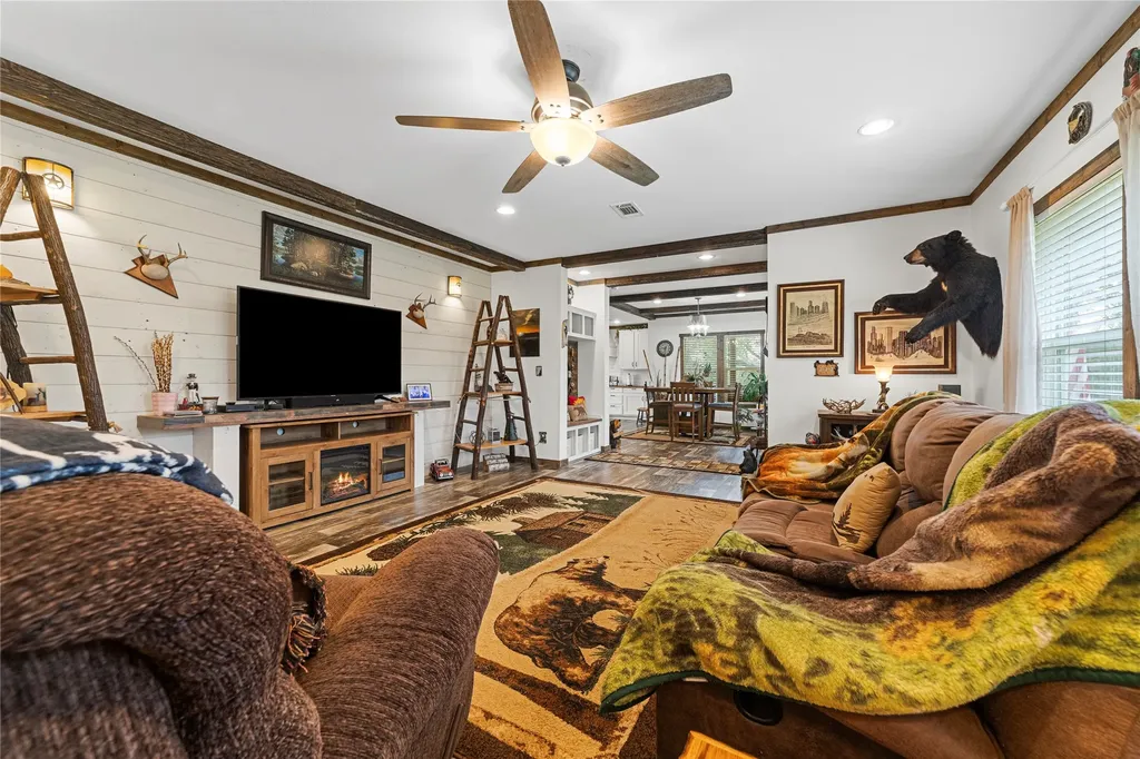 451 Private Road 1505 Bandera TX 78003