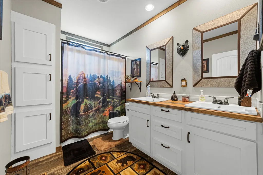 451 Private Road 1505 Bandera TX 78003