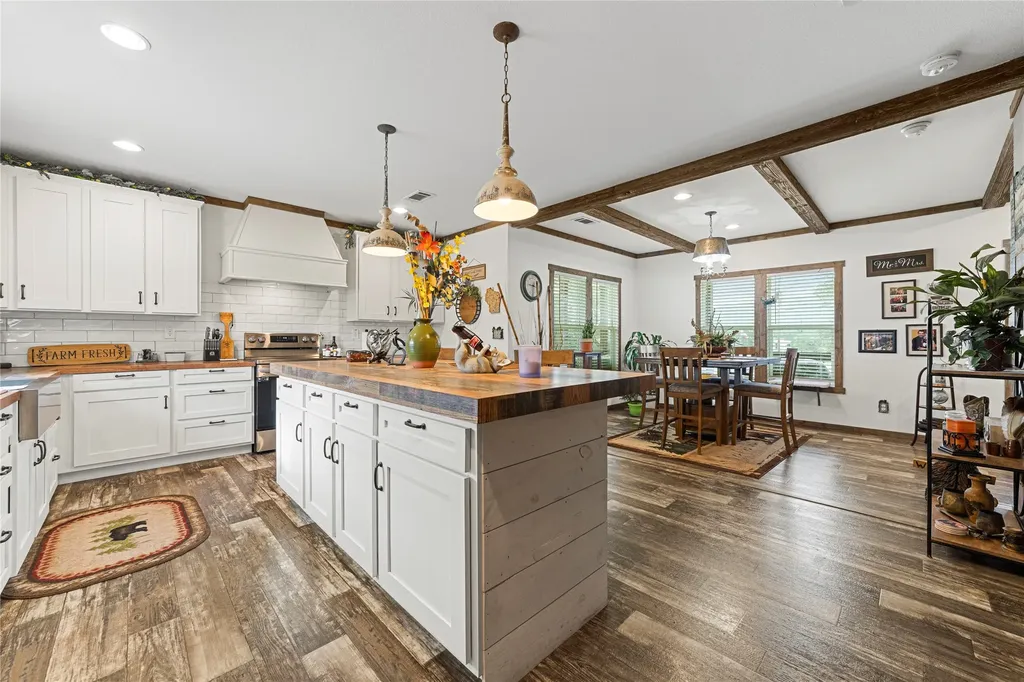 451 Private Road 1505 Bandera TX 78003