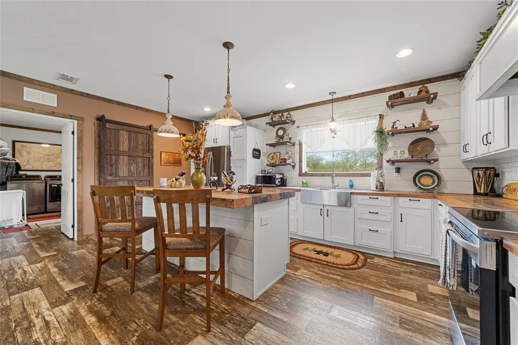 451 Private Road 1505 Bandera TX 78003