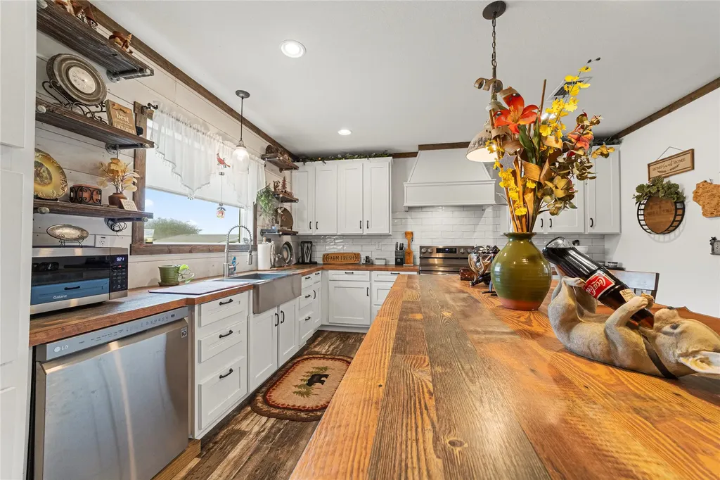 451 Private Road 1505 Bandera TX 78003