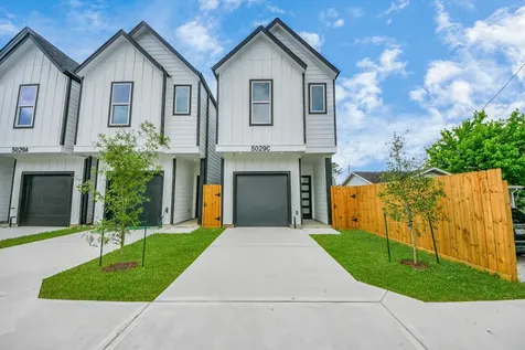5029 Broom Street C Houston TX 77091