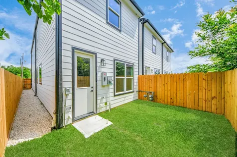 5029 Broom Street C Houston TX 77091