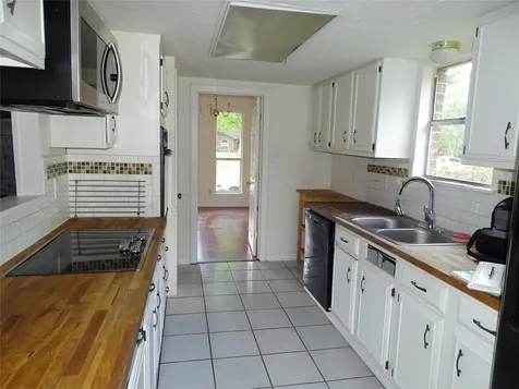 18906 Woodridge Drive Conroe TX 77302