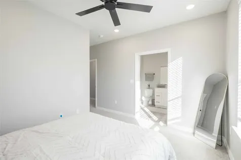 2101 Reinke Road 5106 Waller TX 77484