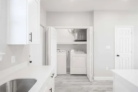 2101 Reinke Road 5106 Waller TX 77484