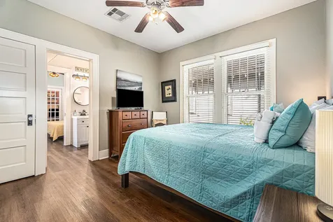 4419 Avenue Q 1/2 Galveston TX 77550