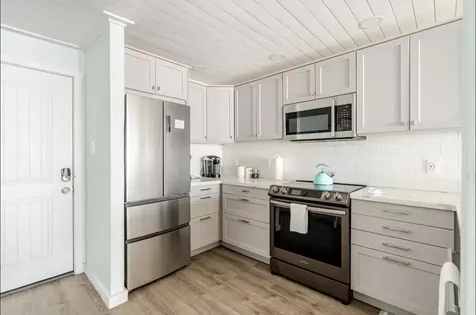 7310 Seawall Boulevard 806 Galveston TX 77551