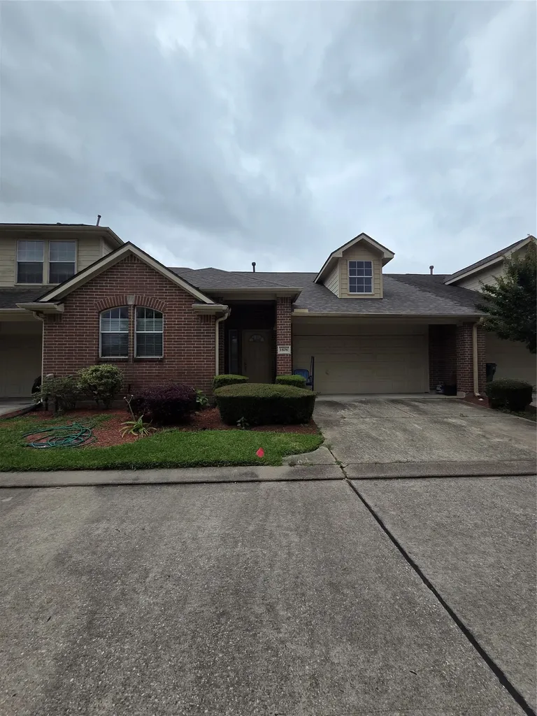 1606 Village Townhome Drive Pasadena TX 77504
