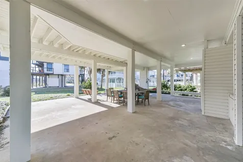 4231 Pelican Lane Galveston TX 77554