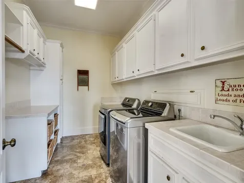 9265 Wren Lane Bellville TX 77418