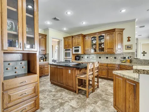 9265 Wren Lane Bellville TX 77418