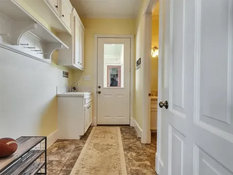 9265 Wren Lane Bellville TX 77418