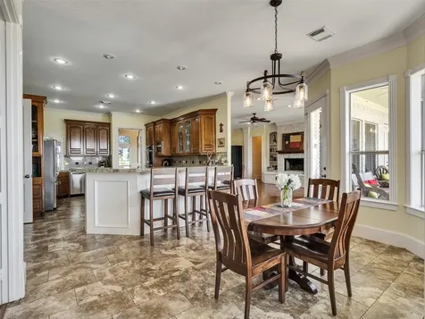 9265 Wren Lane Bellville TX 77418