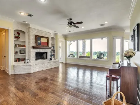 9265 Wren Lane Bellville TX 77418