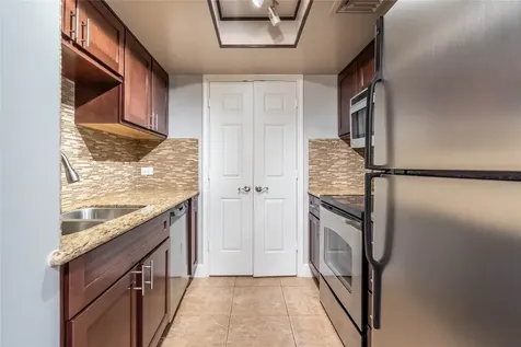 3525 Sage Road 1313 Houston TX 77056