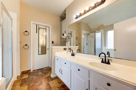 10622 Lonesome Dove Trail Houston TX 77095
