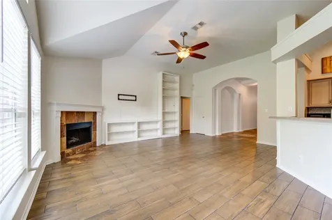 10622 Lonesome Dove Trail Houston TX 77095