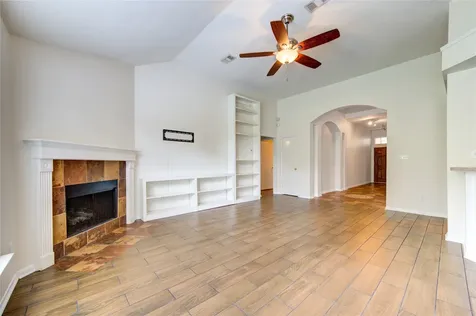 10622 Lonesome Dove Trail Houston TX 77095