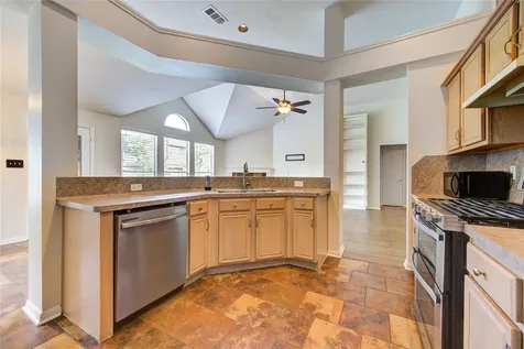 10622 Lonesome Dove Trail Houston TX 77095