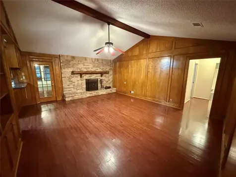 913 Cannan Drive Angleton TX 77515