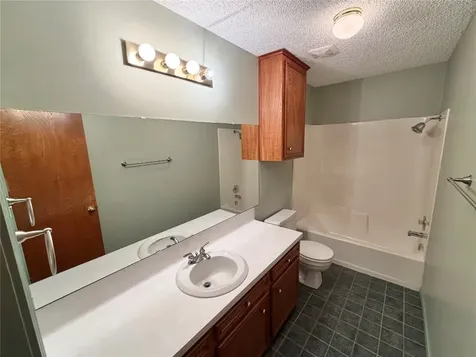 913 Cannan Drive Angleton TX 77515