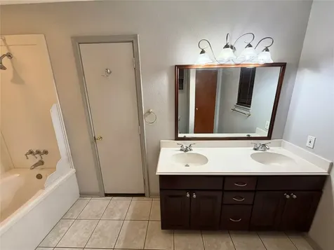 913 Cannan Drive Angleton TX 77515