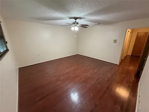 913 Cannan Drive Angleton TX 77515